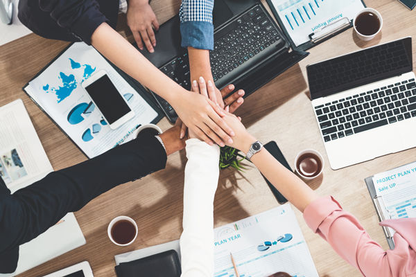 員工薪酬（chóu）的確定與評估：公（gōng）平、激勵與績效的結（jié）合