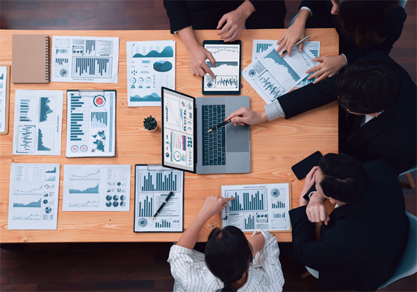 績效管理的（de）數字化轉型：利用技術提升效率