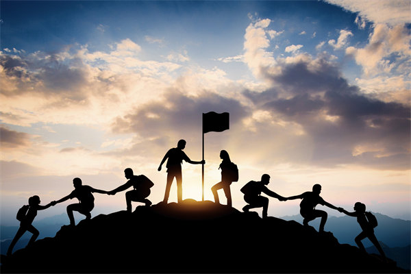 如何平（píng）衡新（xīn）老員工（gōng）薪酬差異，促進團隊和諧與效率？