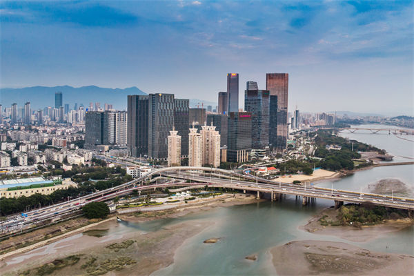 福州（zhōu）薪酬谘詢公司（sī）如何設計公平且（qiě）具有競爭（zhēng）力的薪（xīn）酬體係？