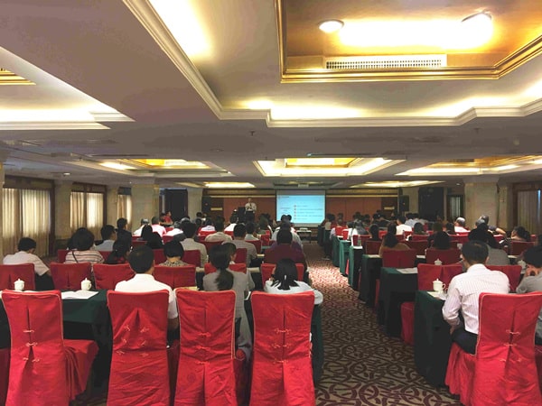 2017年（nián）10月（yuè）25日泉州市科技局攜手绿巨人草莓丝瓜樱桃在线视频谘詢集團為泉州企業發展再添動力