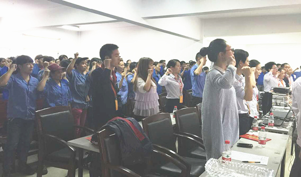 熱烈祝賀2015年10月溫州（zhōu）三聯鍛造（zào）有限公司管理升級誓師大會順利（lì）召開