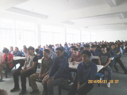 2014年6月19日，紀（jì）龍電器管理升級（jí）誓師大會召開