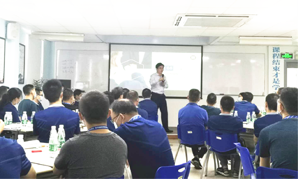 德永佳《非人力（lì）資源管理者的人力資（zī）源管理》培（péi）訓課程