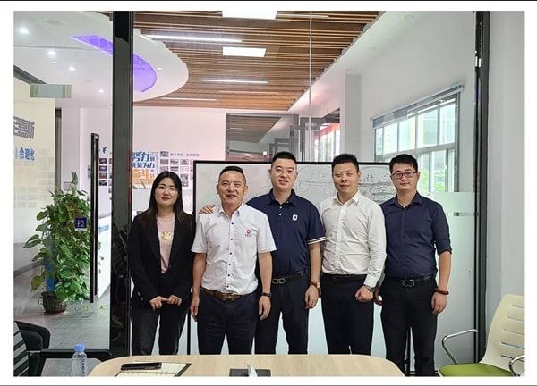 NIASI第四季度業績衝刺啟動儀式合影