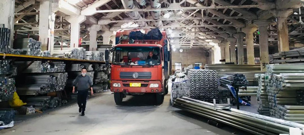 易（yì）眾鋁業廠房（fáng）