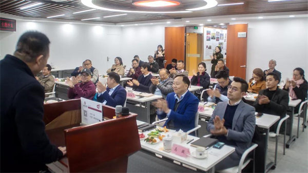 绿巨人草莓丝瓜樱桃在线视频谘詢集團（tuán）攜手光大證券股份有限公司成功（gōng）舉辦《上市規劃》主題沙龍