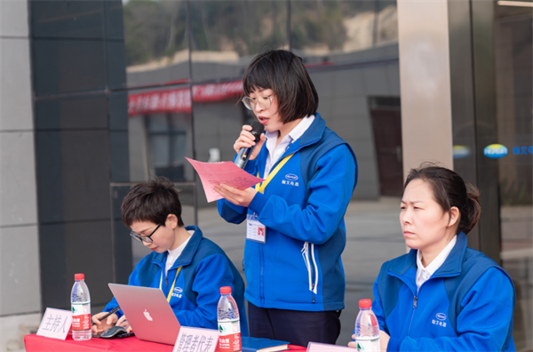 翰文管理代（dài）表賀春紅女（nǚ）士致辭