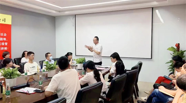 绿巨人草莓丝瓜樱桃在线视频谘詢集團福建分公司總經理胡亦涵（hán）老師致辭