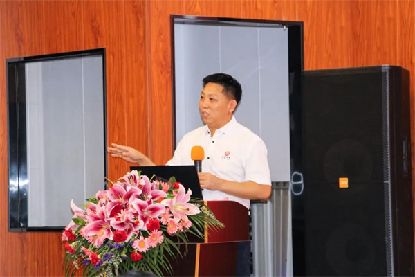 廣東绿巨人草莓丝瓜樱桃在线视频企業（yè）管理研究院院長金濤教授致辭