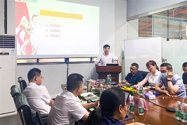 正（zhèng）睿谘詢集團項目總監塗亞清老師致辭