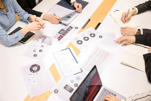 激發員工（gōng）動力（lì），實現績效平衡：薪酬績效管理谘詢的（de）秘（mì）訣