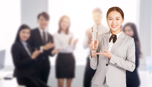 集團人才梯隊（duì）建設：培養核心人才，提升企業競爭力（lì）