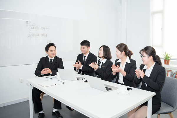 集團人才梯隊建設：培養（yǎng）核心人（rén）才，提升企業競爭（zhēng）力