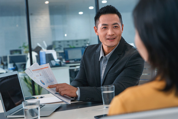 探討管（guǎn）理谘詢如何影響企業管理及其相互關係