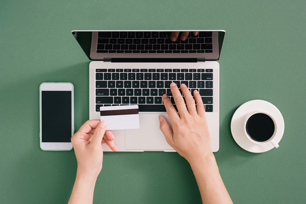 分析行業薪酬數據，製定更具競爭力的薪酬方案