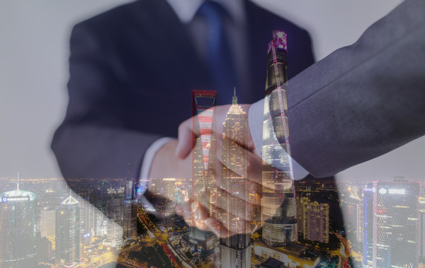 戰略選擇：根據市場環境選擇戰略方向和發展路徑（jìng）