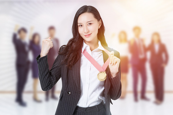 績效考核：評估員（yuán）工成果（guǒ），為晉升和獎懲提（tí）供依據