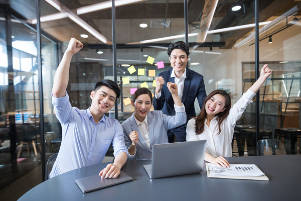 為有誌於從事管理谘詢行業（yè）的人提（tí）供指導（dǎo）和建議