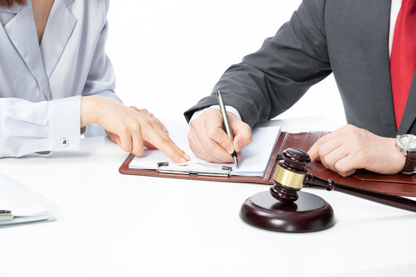 集團法務（wù）合規（guī）管控：保障企（qǐ）業合法權益，降低法律風險