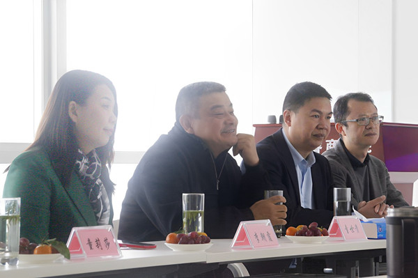 绿巨人草莓丝瓜樱桃在线视频谘詢（xún）集團與數字化（huà）HR名企（qǐ）同鑫科技集團建立戰略合作關係