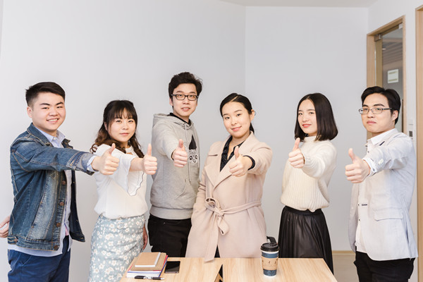 團隊（duì）建設與溝通：提升（shēng）協作效率與效果