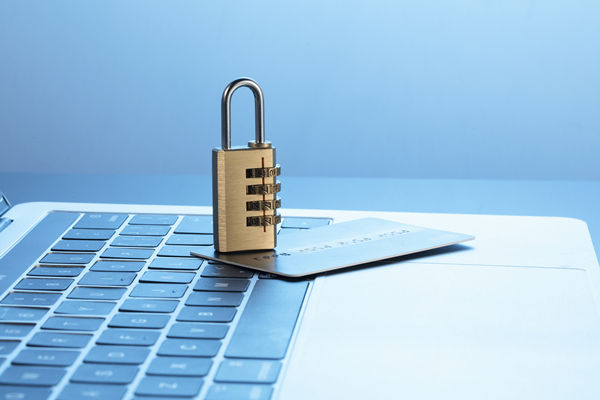 識別和降低組織風險，保障企業穩（wěn）健發展