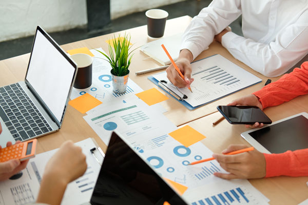 如何（hé）根（gēn）據市場環境調整薪酬策略：最大化（huà）企業競爭力