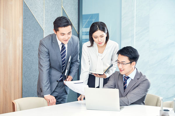 風險控製：預防和應對潛在風險，確（què）保（bǎo）戰略穩健