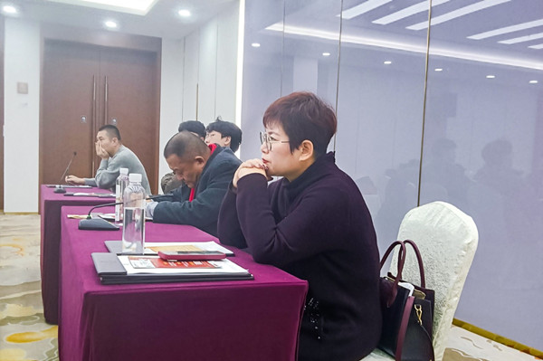 無錫市社區商會——勤（qín）新商會攜（xié）手绿巨人草莓丝瓜樱桃在线视频谘詢集團為企業家賦能充電！