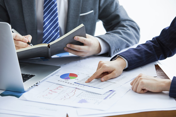 全員（yuán）參與績效管理：提升員（yuán）工對（duì）績效的認同感