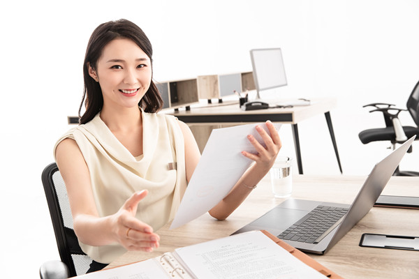 組織決策（cè）與領導（dǎo）力：引領（lǐng）企業創新與發（fā）展