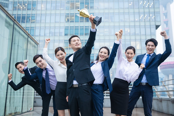 卓越績效（xiào）的基石：高效團隊的關鍵特征與構建策（cè）略