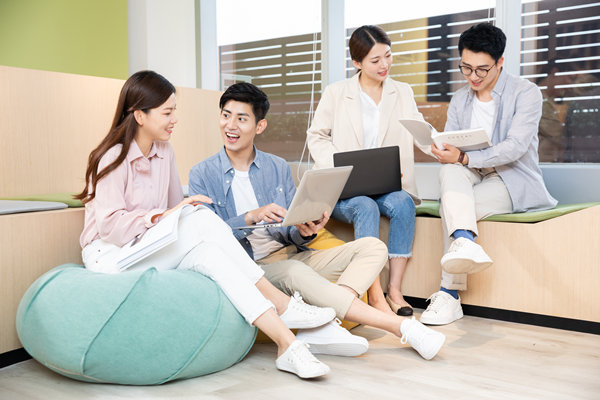 員工培訓與發展：提升技能（néng），實現卓越（yuè）績效