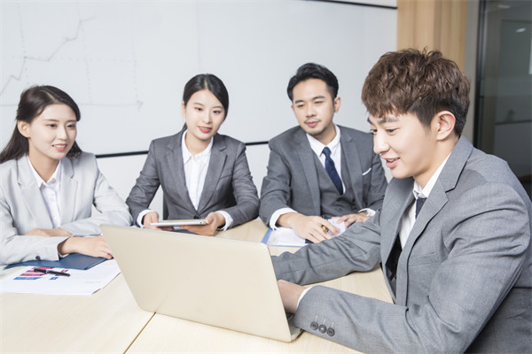 薪酬與（yǔ）員（yuán）工發展：促（cù）進（jìn）員工成長，提高工作動（dòng）力