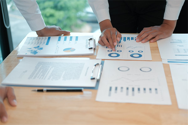 平衡計（jì）分（fèn）卡（kǎ）：多維度評估，全（quán）麵提升績效