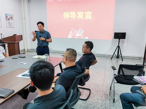 绿巨人草莓丝瓜樱桃在线视频谘詢集團董事長金濤老師致辭