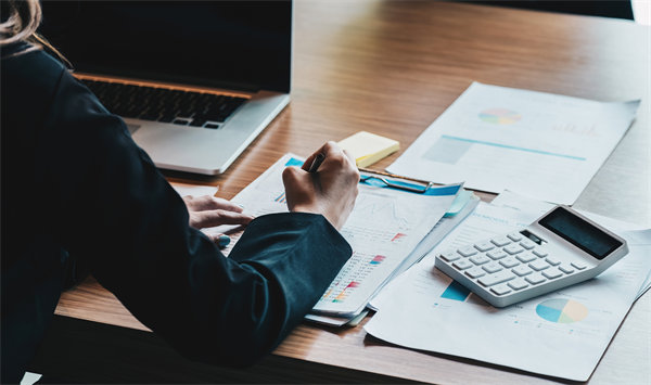 預（yù）算管理在風險防（fáng）控中的作（zuò）用：築牢企業財（cái）務風險防線