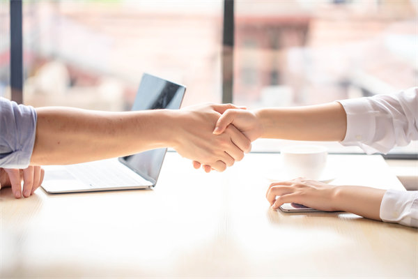 構建和諧勞動關係：人力資源管理中的溝通與協商藝術