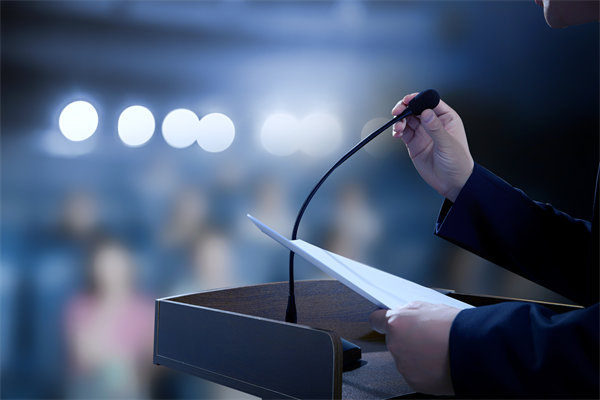 績效管理中（zhōng），如何有（yǒu）效（xiào）反饋以促進員工持續改進與成長？