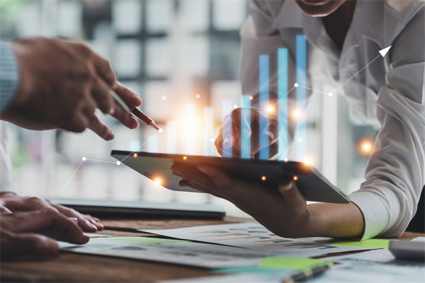 年度經營計（jì）劃中，如何強化成本控製與提升運營效率？