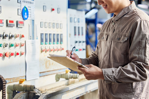 如何（hé）運用（yòng）精益（yì）原則，優化供應鏈管理（lǐ），提升整體績效？