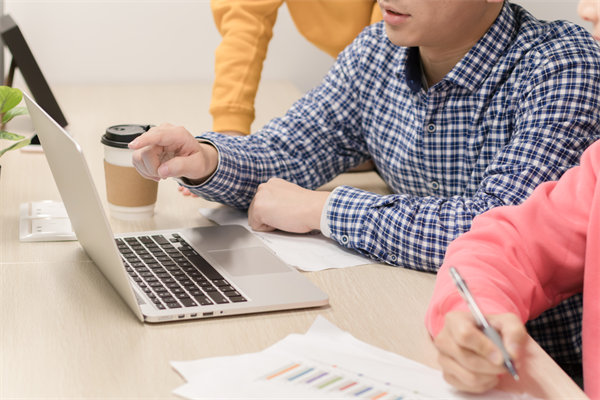 年度經營計劃執行過程中（zhōng），如何監控進度與效果？