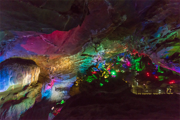 企業如何選擇適合自己的清遠管理谘詢公司突破發展瓶頸？