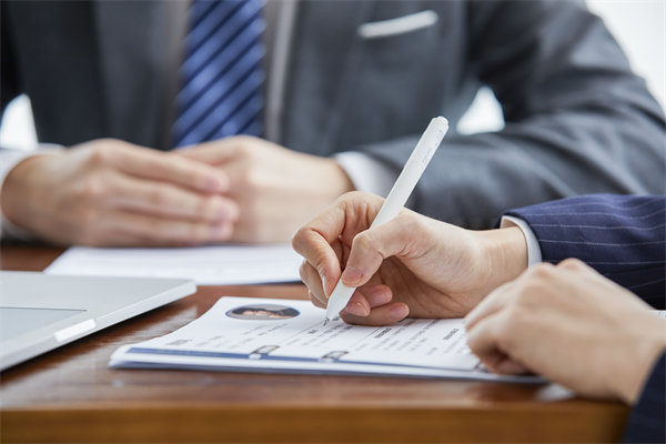 招聘新趨勢：企（qǐ）業如何精（jīng）準定位並吸引（yǐn）頂（dǐng）尖人才？