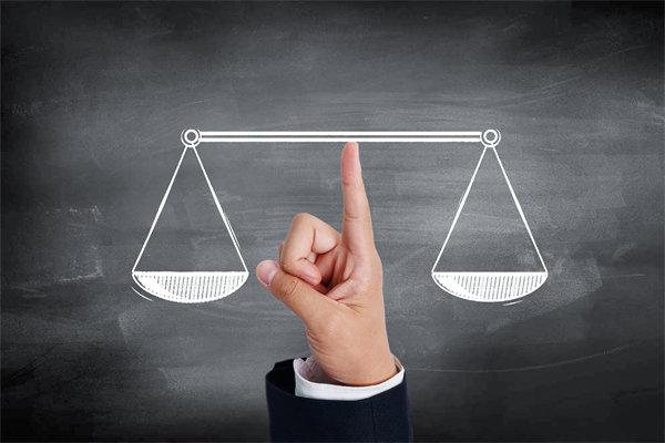 00後吐槽（cáo）公司無效加班被開除（chú），企業（yè）戰略有何（hé）感悟？