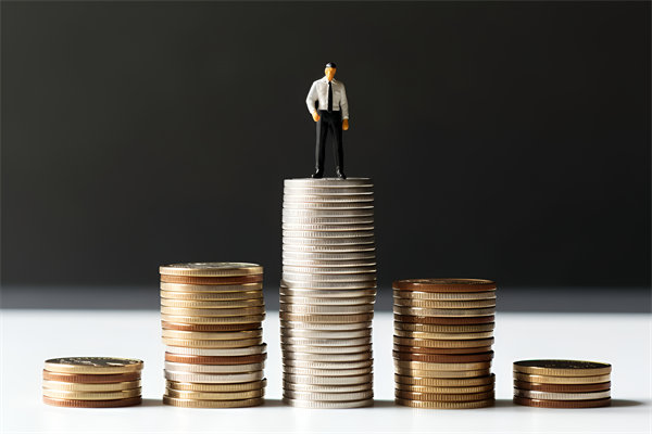 市場競爭激烈（liè），如何製定（dìng）薪酬策略以吸引（yǐn）並留住人才？