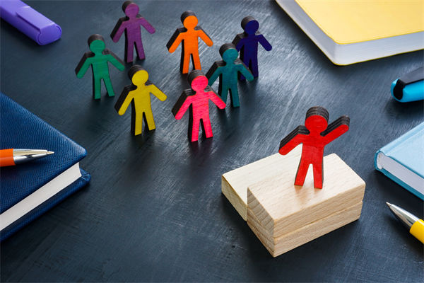 全球化背景（jǐng）下，企業如何構建跨（kuà）文化競爭優勢（shì）戰略？