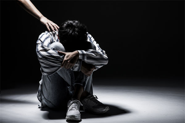 女（nǚ）子漏接電話被市監所工作人員辱罵，人力資源管理有何感悟？