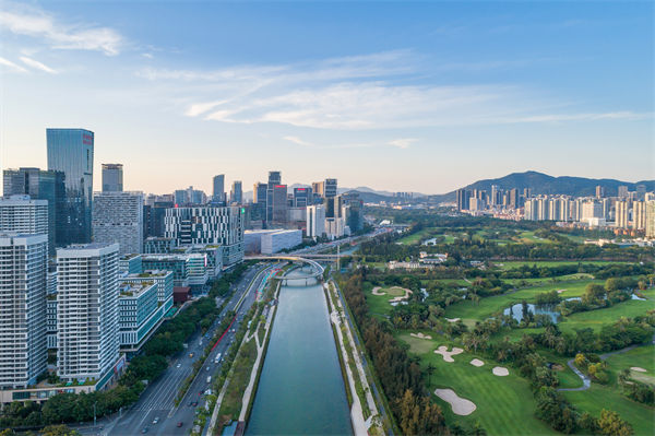 深圳精益生產谘詢公司如何幫助企（qǐ）業實現生產流程優化？